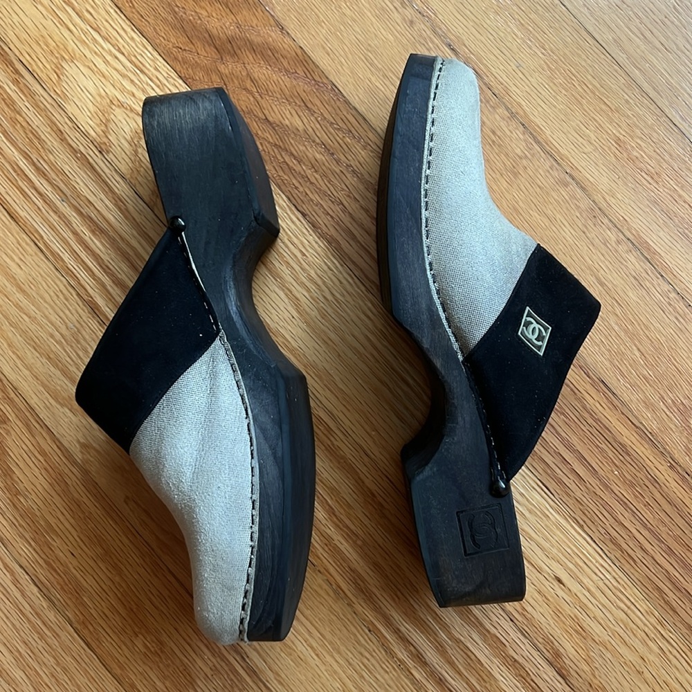 Chanel suede wooden clogs. Size 39. Vintage. - Picture 2 of 5